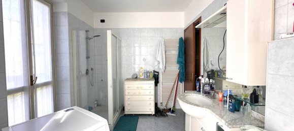 1 bedroom Apartment in Mozzo, Italy No. 353055 2