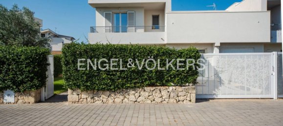 3 غرف نوم فيلا في Syracuse, Italy رقم 282859 32