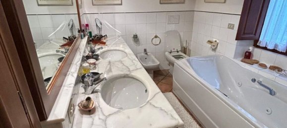 9 rooms Villa in Comano, Italy No. 153897 10