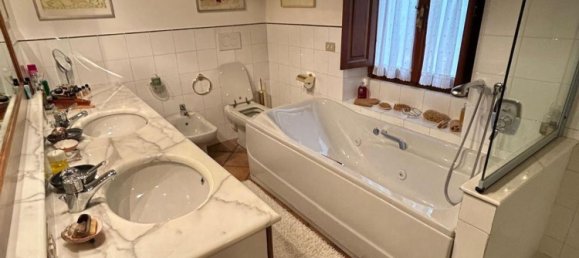 9 rooms Villa in Comano, Italy No. 153897 11