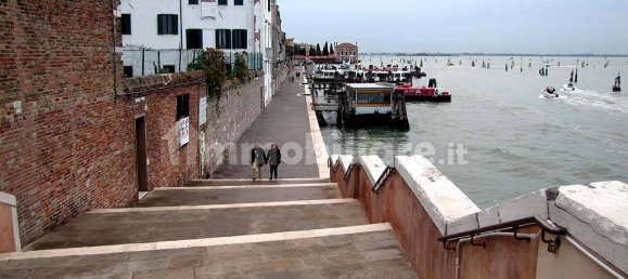 4غرفة عقار تجاري في Venice, Italy رقم 61529 8