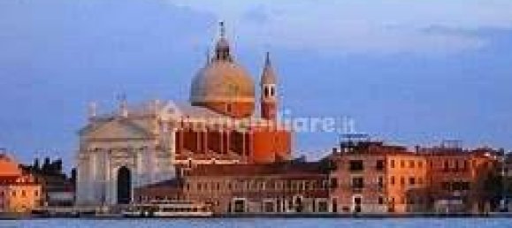 4غرفة عقار تجاري في Venice, Italy رقم 61529 18