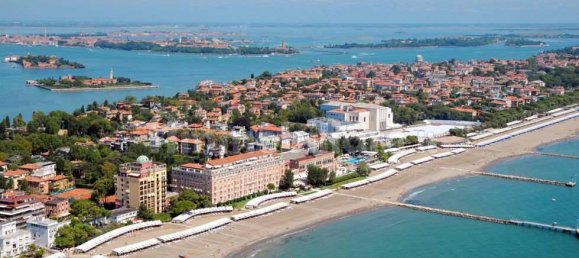 4غرفة عقار تجاري في Venice, Italy رقم 61529 20