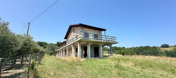 Casa de 4 habitaciónes en Casalbordino, Italy No. 306449 17