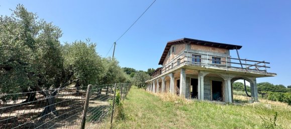 Casa de 4 habitaciónes en Casalbordino, Italy No. 306449 16