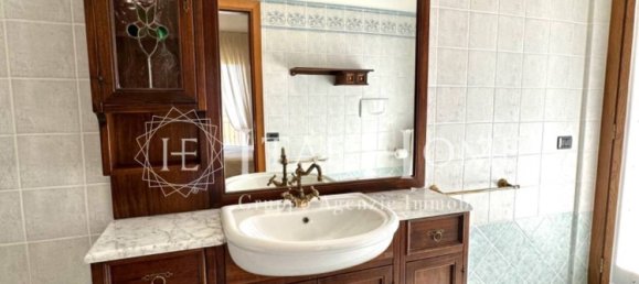 Villa de 17 divisões em Bergamo, Italy N.º 2174 25