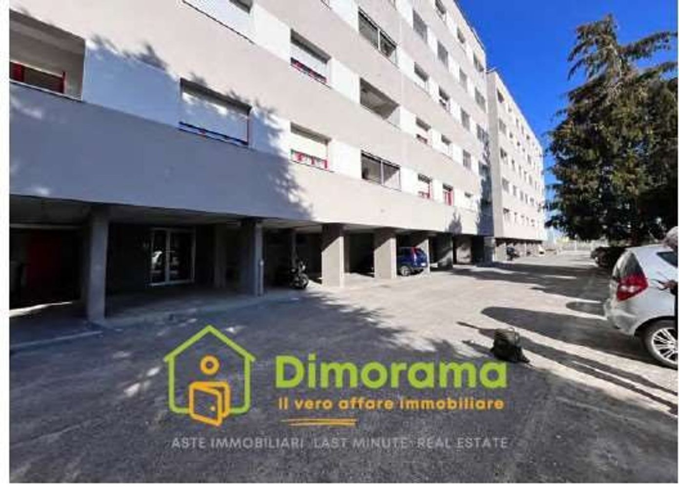 6 chambres Appartement à Trezzano sul Naviglio, Italy No. 382923