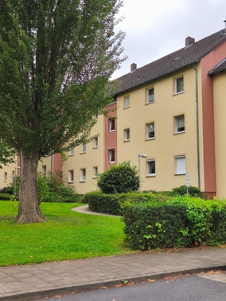 Apartamento de 3 dormitorios en Braunschweig, Germany No. 237350
