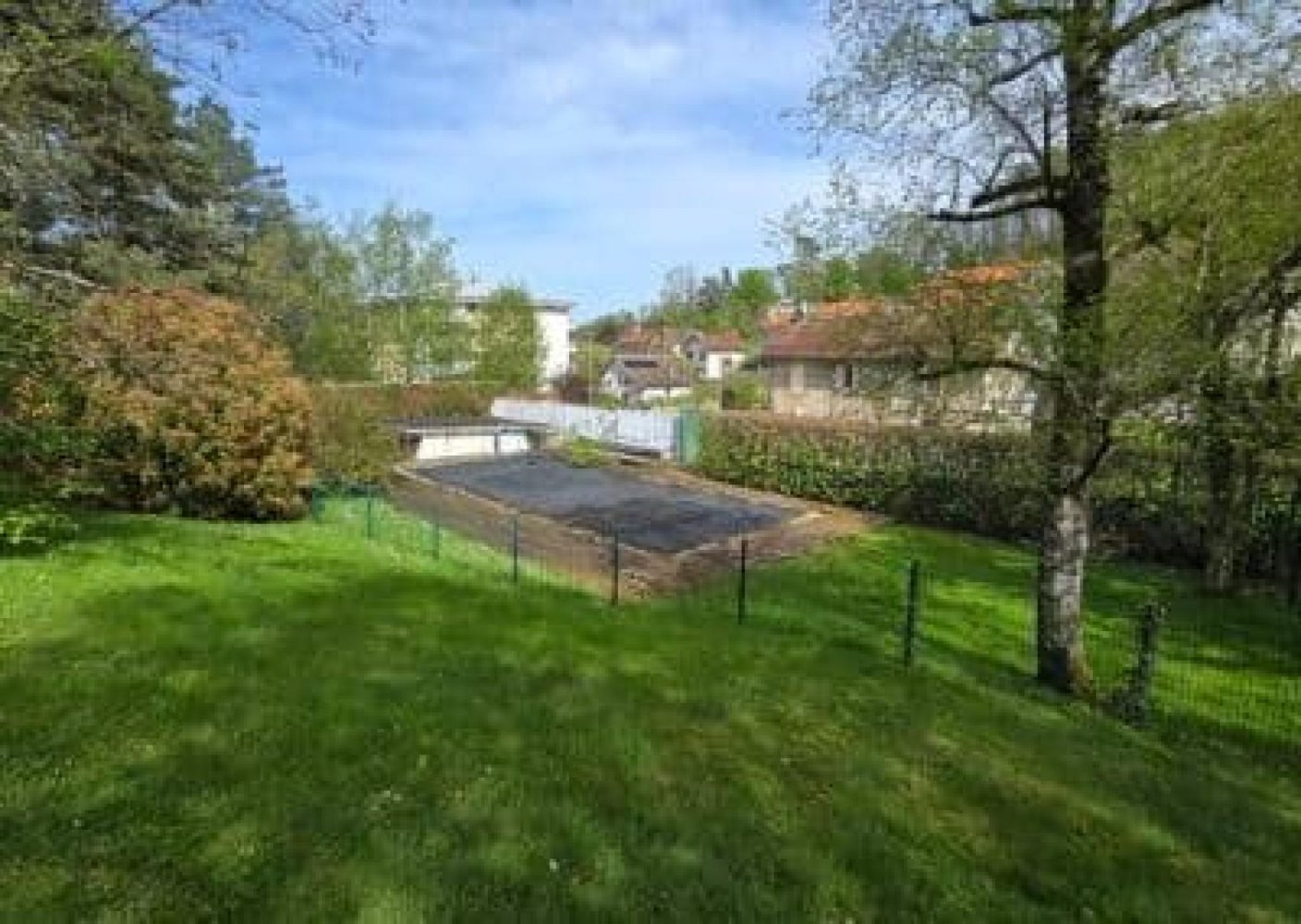1720m² Land in Lons-le-Saunier, France No. 207556