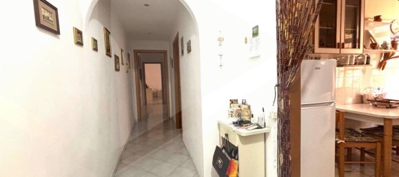 3 rooms Apartment in Naples, Italy No. 19977 4