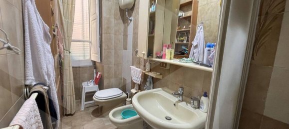 3 rooms Apartment in Naples, Italy No. 19977 5