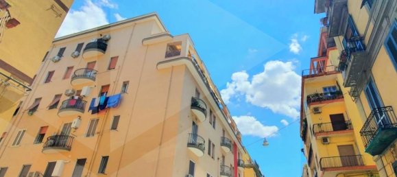 3 rooms Apartment in Naples, Italy No. 19977 11