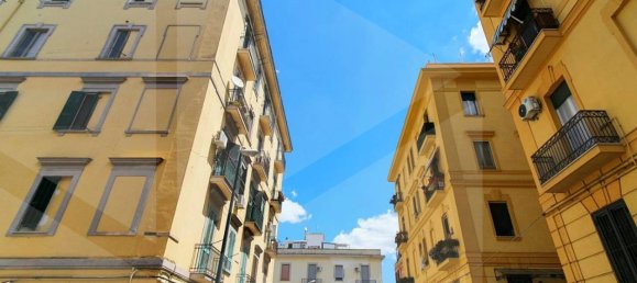 3 rooms Apartment in Naples, Italy No. 19977 12