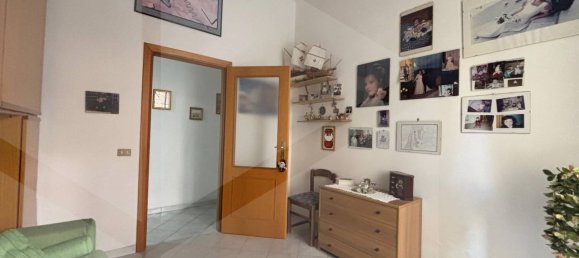 3 rooms Apartment in Naples, Italy No. 19977 7