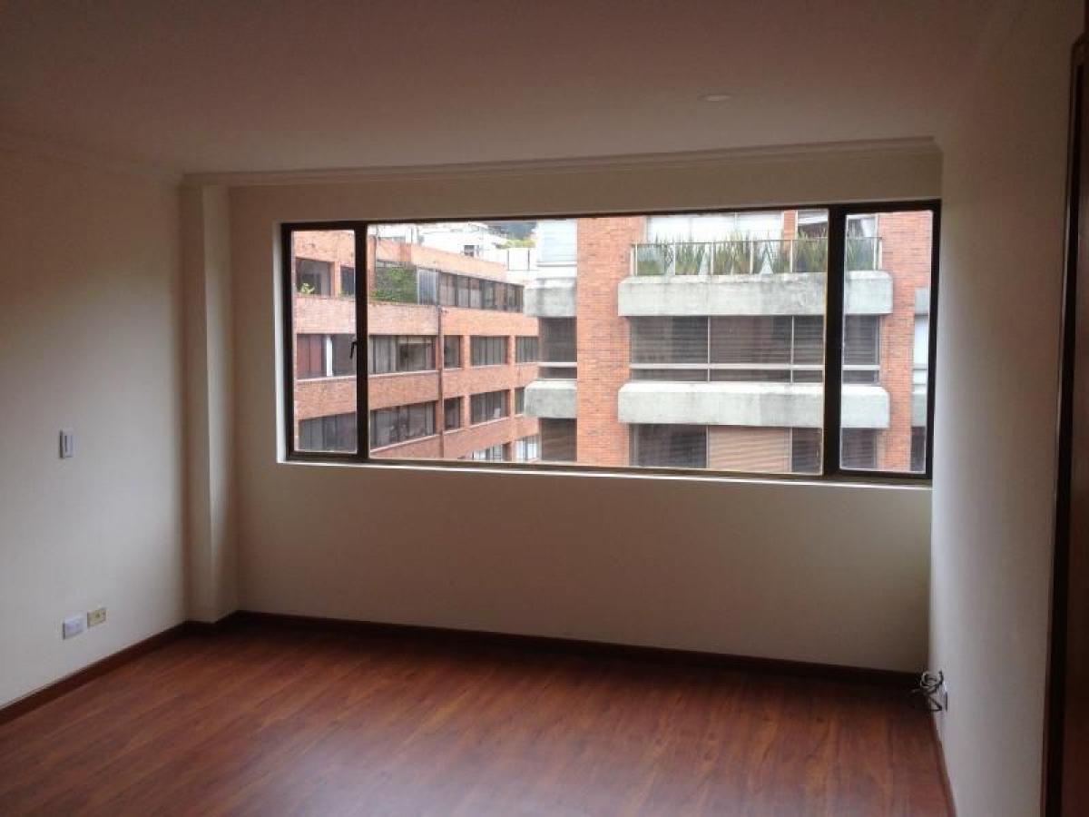 3 bedrooms House in Bogota, Colombia No. 13476