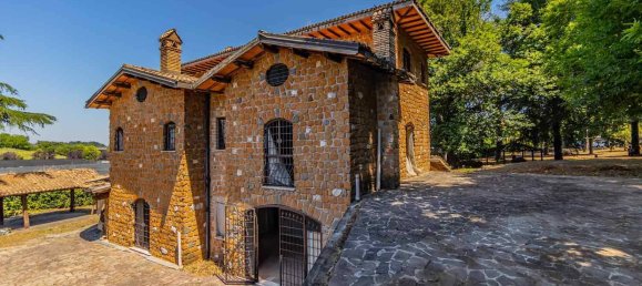 8 bedrooms House in San Cesareo, Italy No. 294688 22