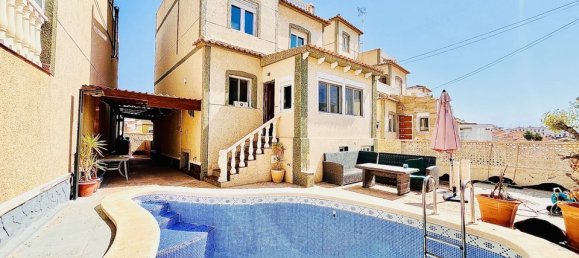 4 bedrooms Villa in San Miguel de Salinas, Spain No. 176464 3
