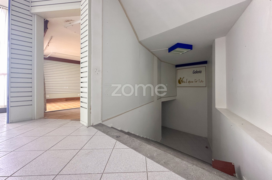 Gewerbliche Immobilie in Ponta Delgada, Portugal 1000m², Nr. 51185