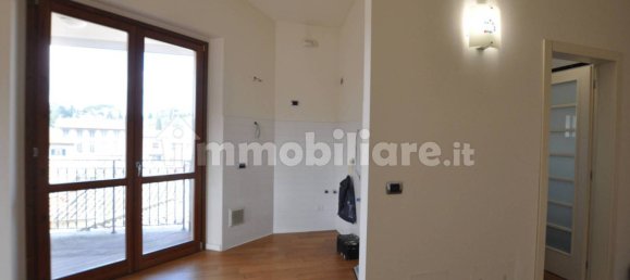 2 bedrooms Apartment in Florence, Italy No. 50485 4