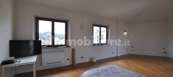 2 bedrooms Apartment in Florence, Italy No. 50485 14