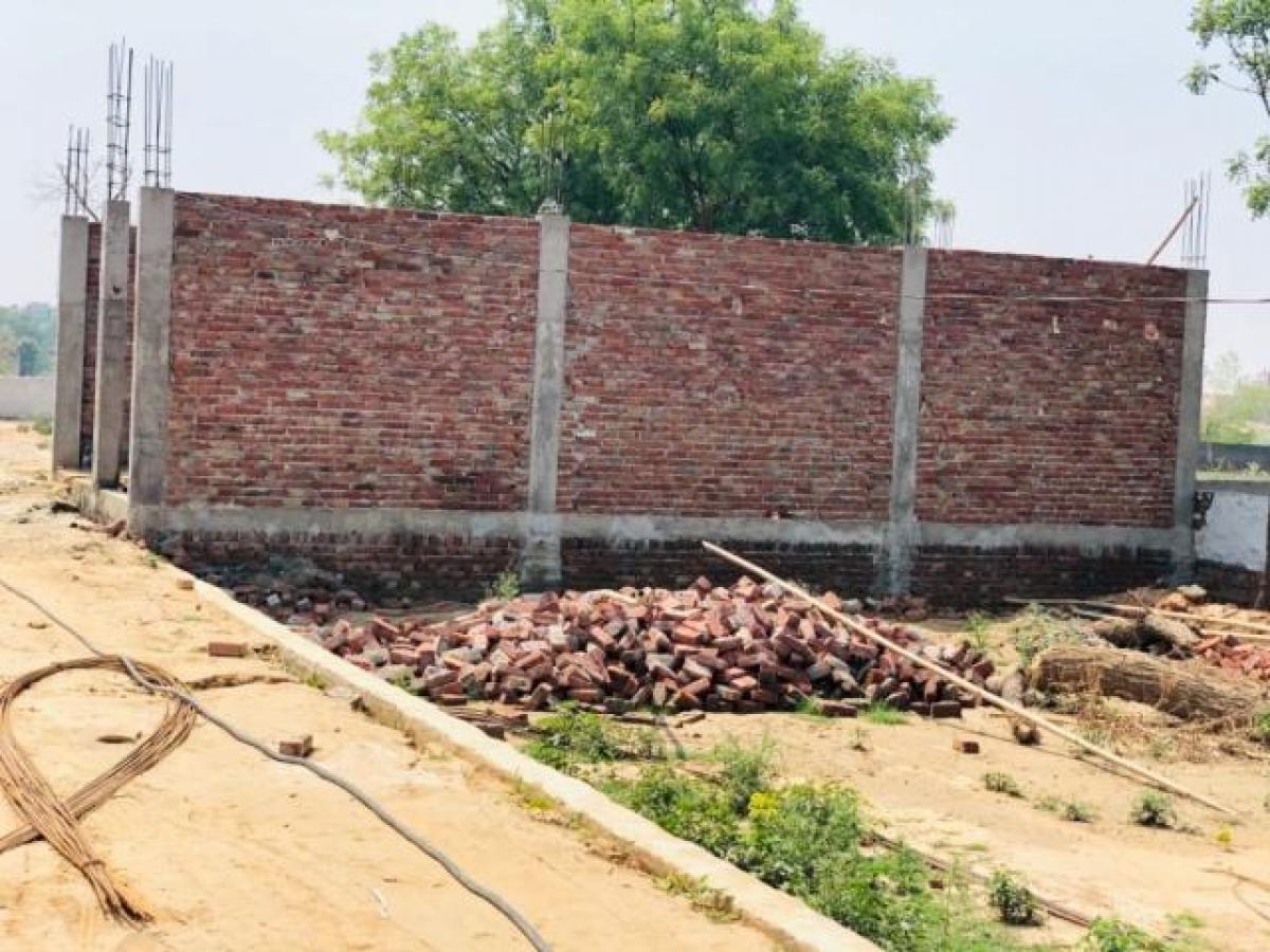 Casa T2 em Noida, India N.º 66904