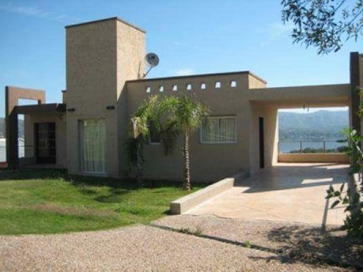 3 bedrooms House in Cordoba, Argentina No. 60753