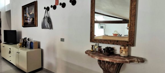 4-salle Appartement à Sulmona, Italy No. 80487 4