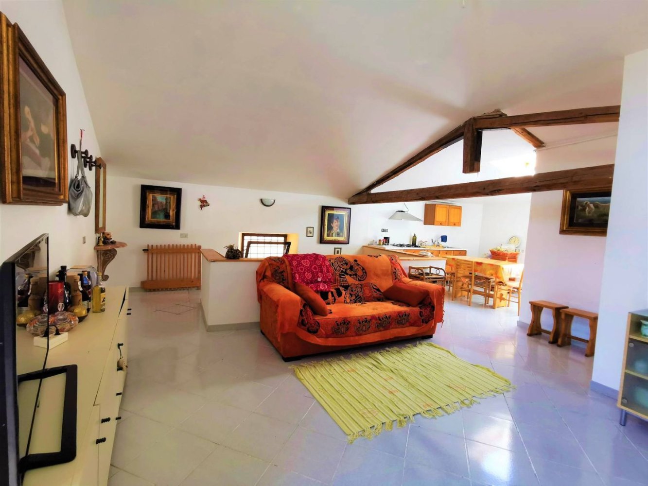 4-salle Appartement à Sulmona, Italy No. 80487