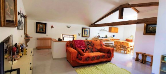 4-salle Appartement à Sulmona, Italy No. 80487 8