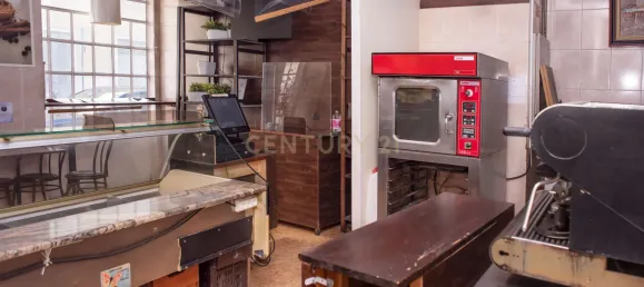 215m² Commercial property in Lisbon, Portugal No. 110314 29