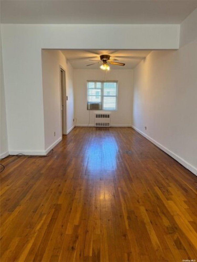 Casa de 3 dormitorios en Maspeth, USA No. 262832