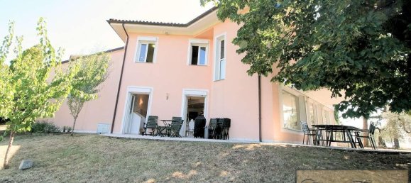 3 chambres Villa à Capolona, Italy No. 242 2