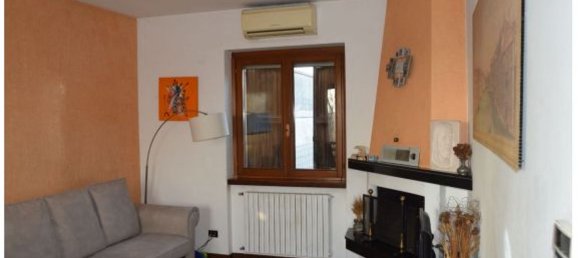 3-salle Appartement à Urgnano, Italy No. 5912 4
