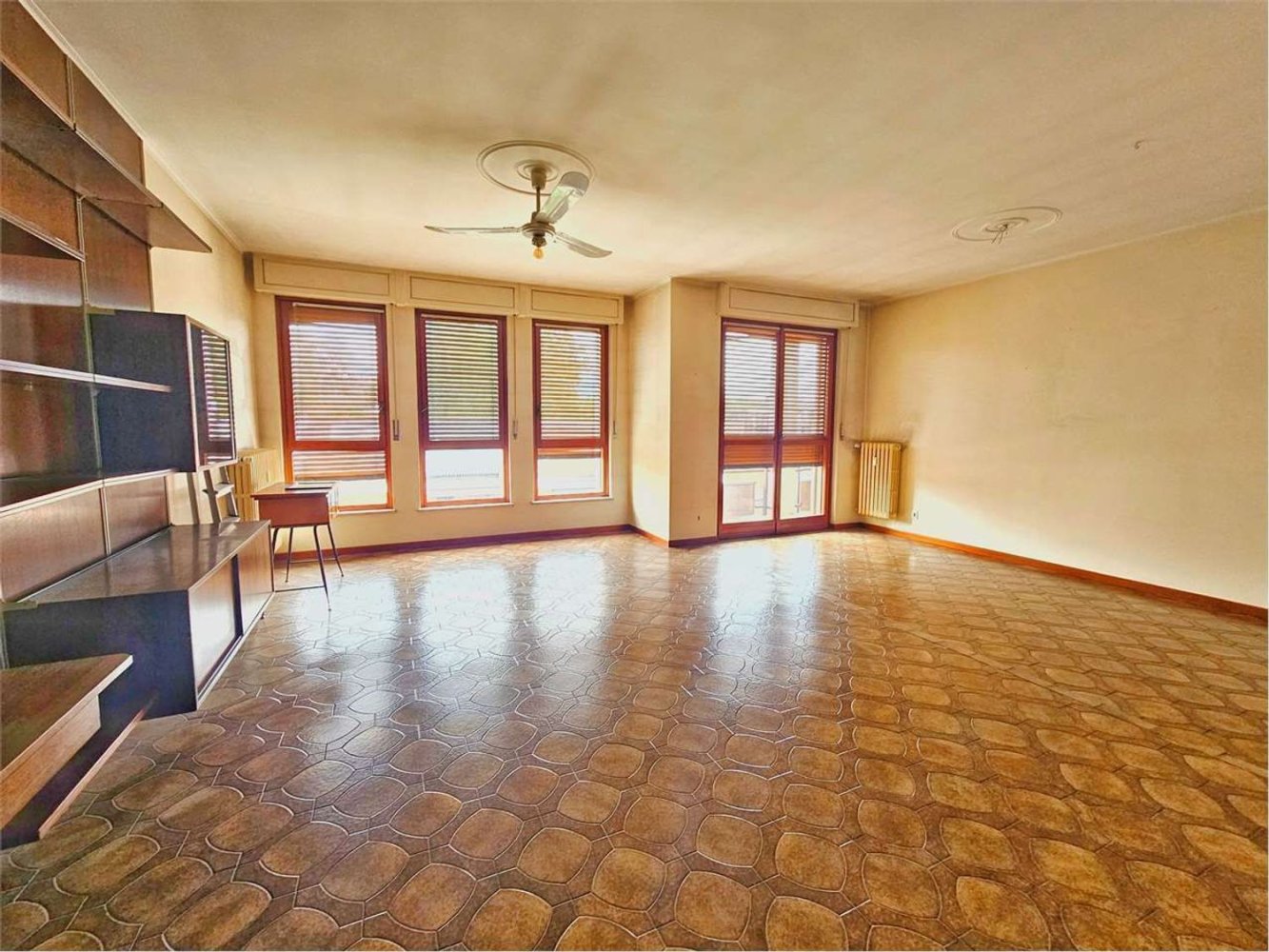 Apartamento T4 em Novara, Italy N.º 316774