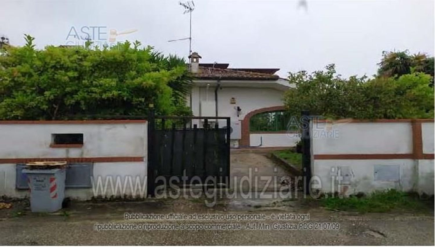 5 rooms House in Latina, Italy No. 208599