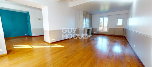 4 bedrooms House in Chateaudun, France No. 81660 19