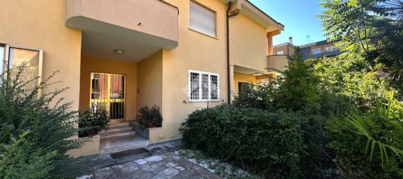 Квартира с 2 спальнями в Витербо, Италия № 310084 3