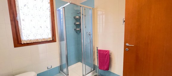 3 bedrooms Apartment in San Michele al Tagliamento, Italy No. 332481 5