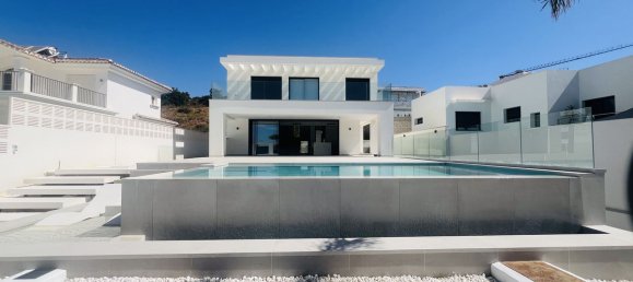 Villa de 4 dormitorios en Mijas, Spain No. 33480 8