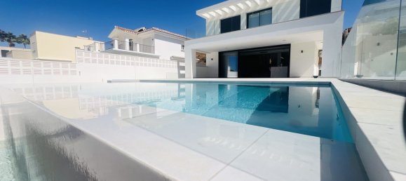 Villa de 4 dormitorios en Mijas, Spain No. 33480 7