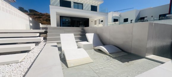 Villa de 4 dormitorios en Mijas, Spain No. 33480 10