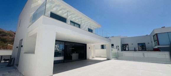 Villa de 4 dormitorios en Mijas, Spain No. 33480 6