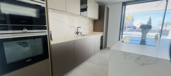 Villa de 4 dormitorios en Mijas, Spain No. 33480 15