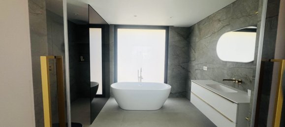 Villa de 4 dormitorios en Mijas, Spain No. 33480 33