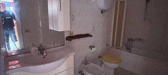 3 rooms Apartment in Castiglione del Lago, Italy No. 126542 3