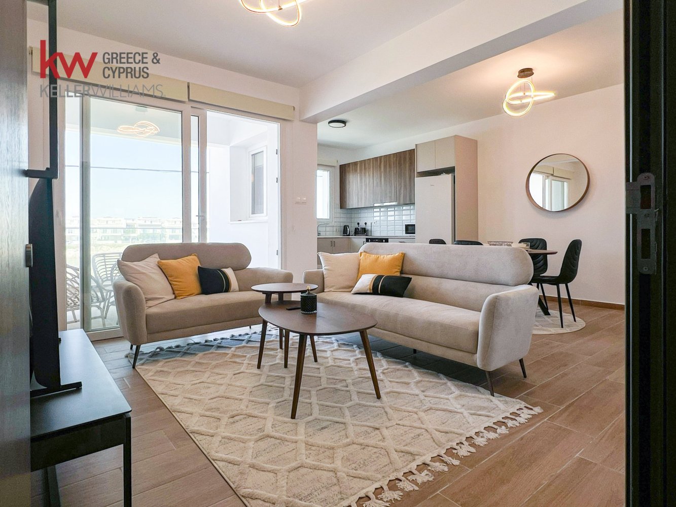 Квартира с 2 спальнями в Ливадия, Кипр № 26414