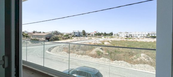 Квартира с 2 спальнями в Ливадия, Кипр № 26414 17