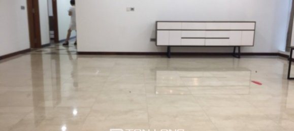 4 bedrooms Apartment in Tay Ho, Vietnam No. 974 13