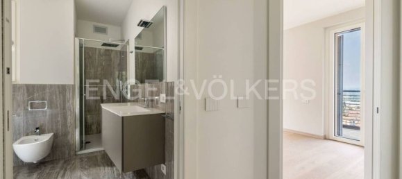 3 غرف نوم فيلا في Gavirate, Italy رقم 131391 8