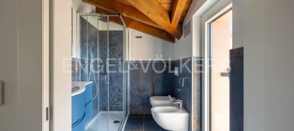 3 غرف نوم فيلا في Gavirate, Italy رقم 131391 25